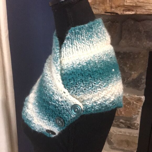 Women’s Cowl Button Scarf, One Size, Teal & Cream - Picture 5 of 5